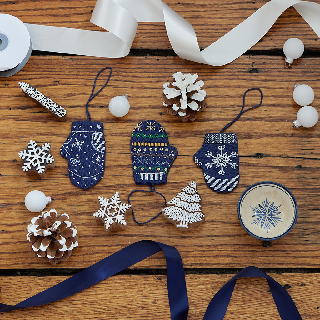 Mini Christmas Mitten Ornament