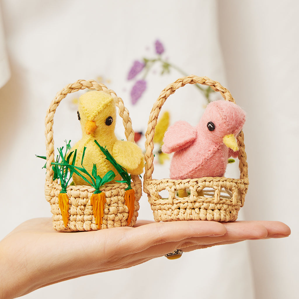 Mini Basket with Carrots
